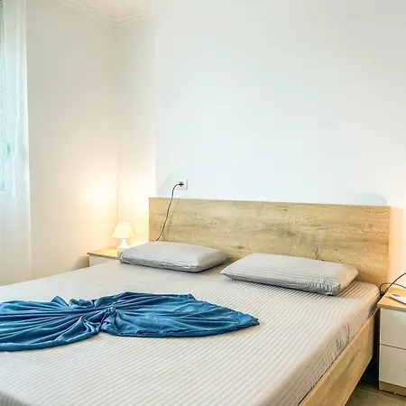 Marine Pulse Living Apartment Durres